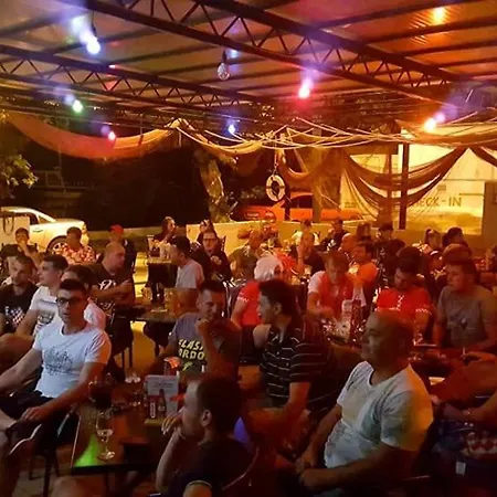 World Cup Sport And Chill אכסניה *